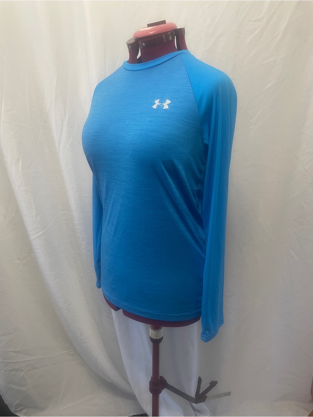 Under Armour Women's Bright Blue Long-Sleeve Athletic Tee